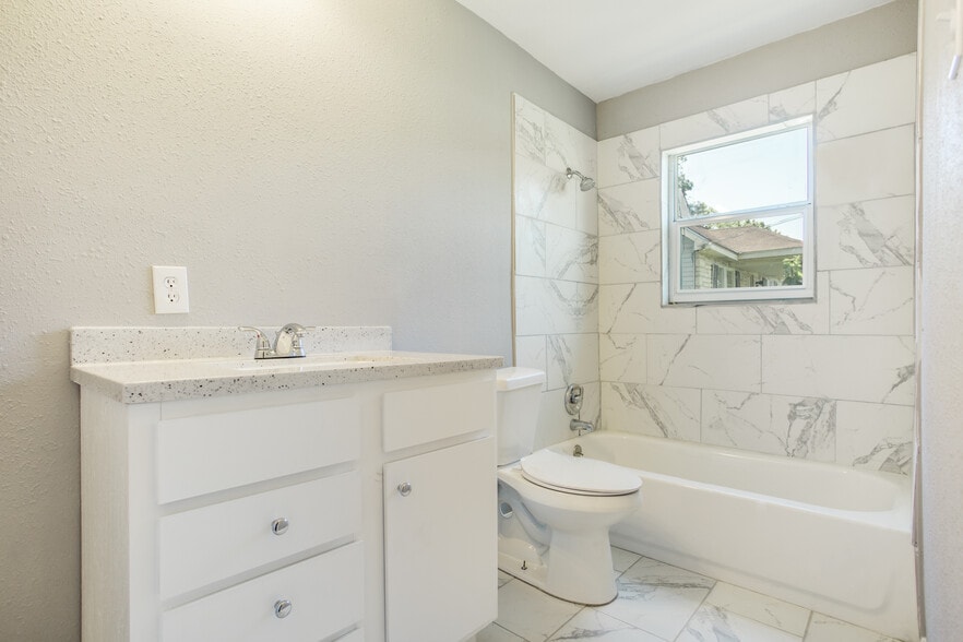 More Photos Of 4914 Kashmere St, Houston Apartments For Sale