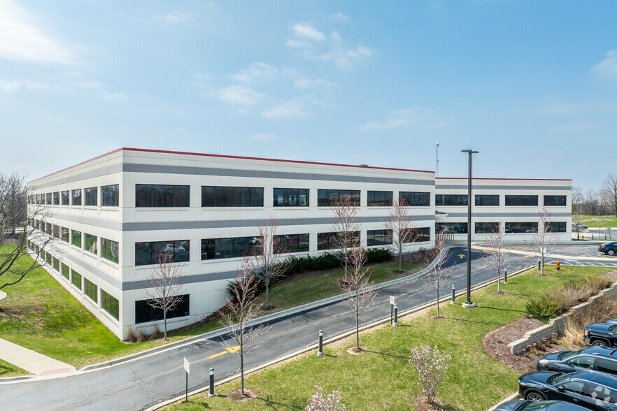 Primary Photo Of 387 Shuman Blvd, Naperville Medical For Lease