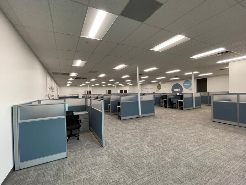 More Photos Of 3001-3045 N Commerce Pky, Miramar Office For Lease