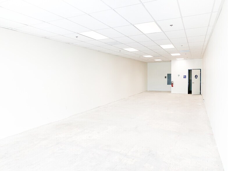 More Photos Of 8105-8195 E Wardlow Rd, Long Beach Unknown For Lease