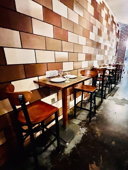 More Photos Of 487 King St, Charleston Loft Creative Space For Sale