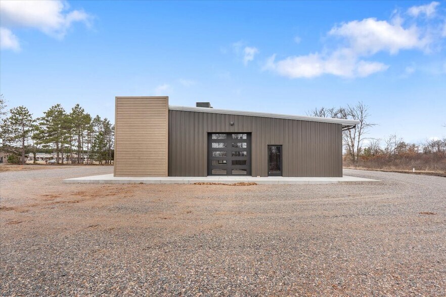 More Photos Of 1144 County Road D, Nekoosa General Retail For Sale