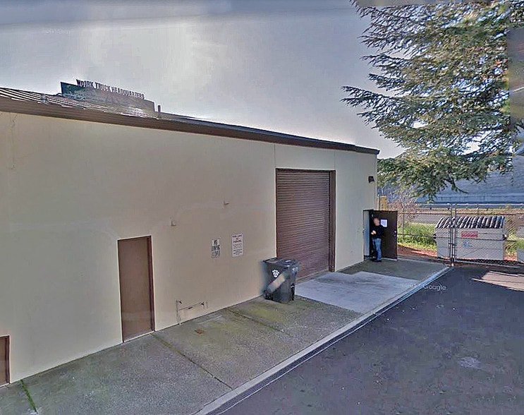 More Photos Of 3031-3057 California Blvd, Napa Warehouse For Lease