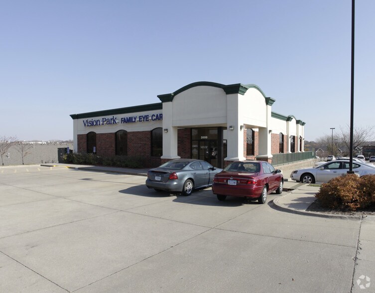 More Photos Of 2839 86th St, Urbandale Unknown For Lease