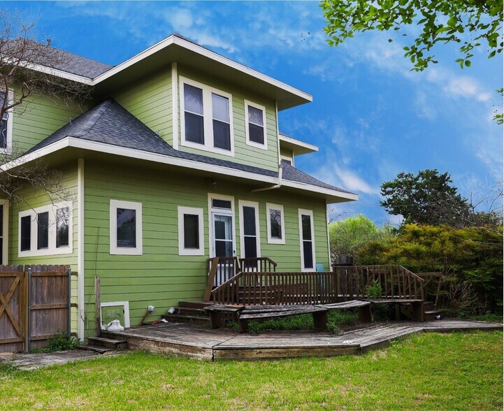 More Photos Of 802 S 37th St, Temple General Retail For Sale