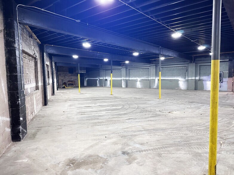 More Photos Of 1227 22nd St, Rockford Industrial For Sale