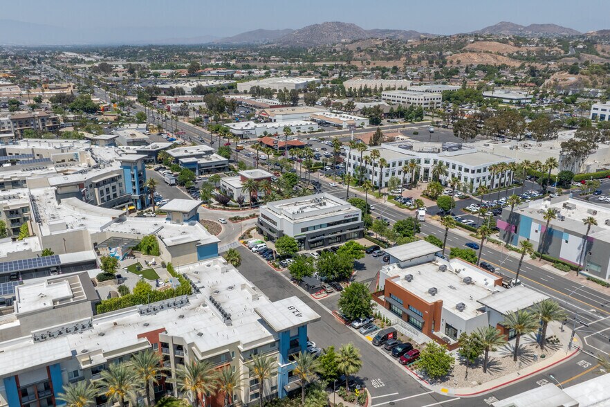 More Photos Of 490 N Main St, Corona Freestanding For Lease