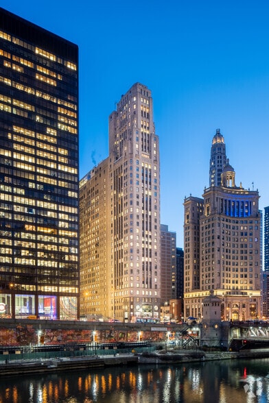 More Photos Of 333 N Michigan Ave, Chicago Business Park For Lease