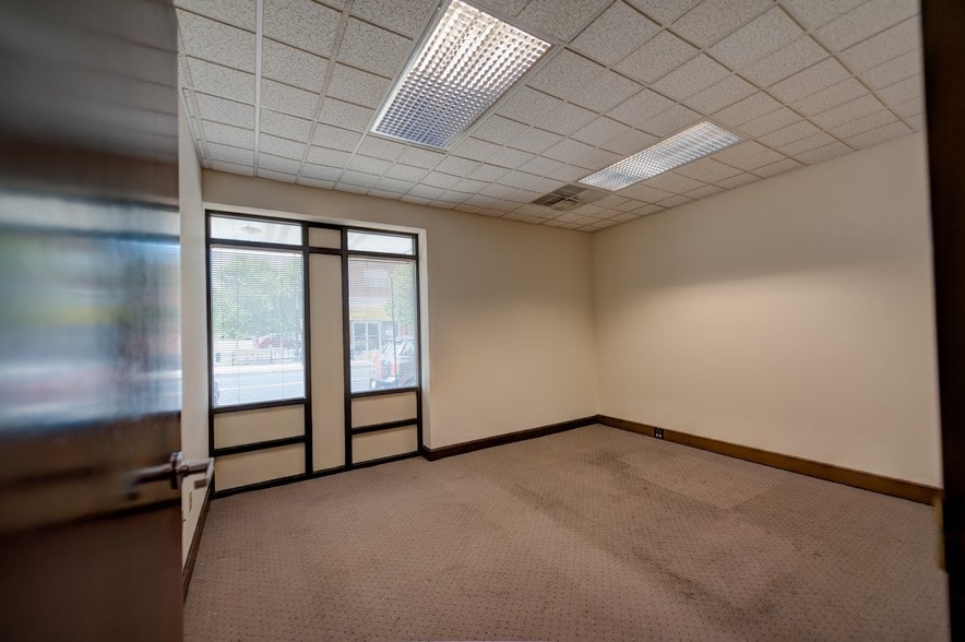 More Photos Of 1908 W Allen St, Allentown Office For Lease
