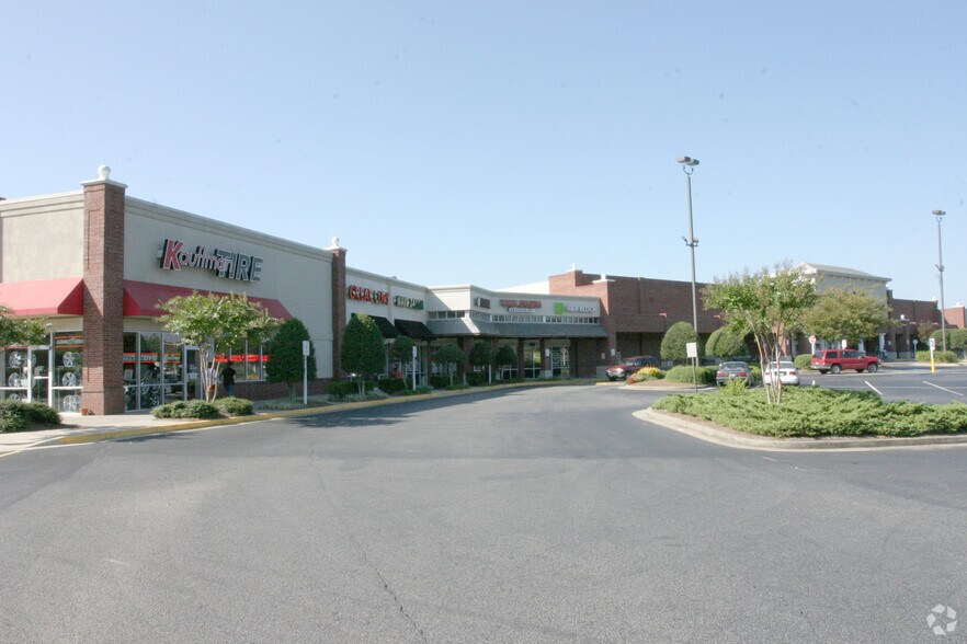 More Photos Of 2750 Buford Hwy, Duluth Unknown For Lease