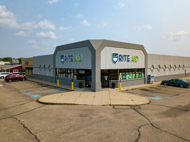 Primary Photo Of 1607 24th St, Port Huron Drugstore For Lease