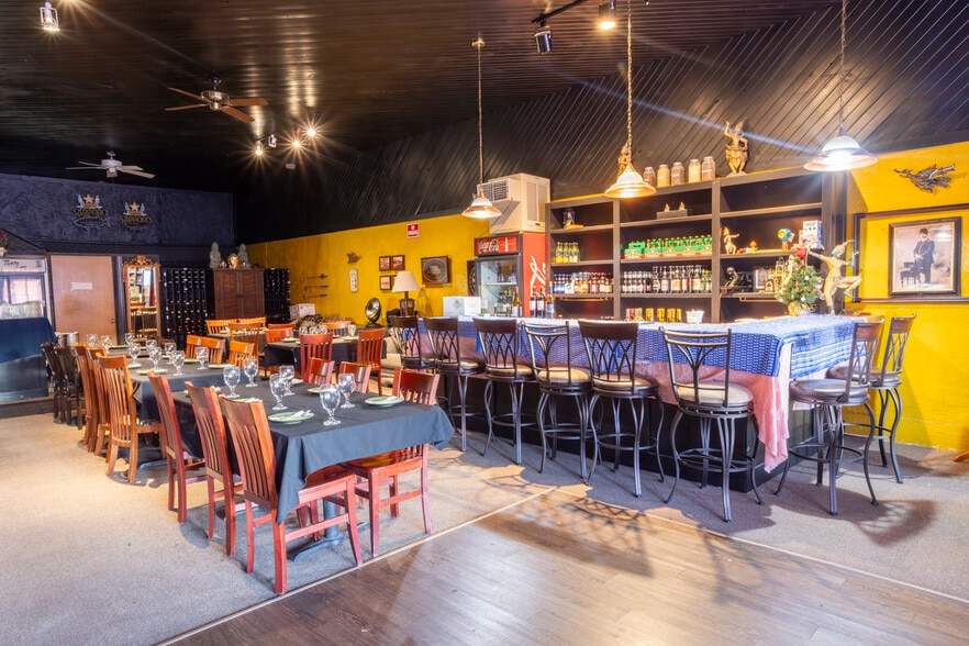 More Photos Of 106 N Main St, Hailey Restaurant For Sale