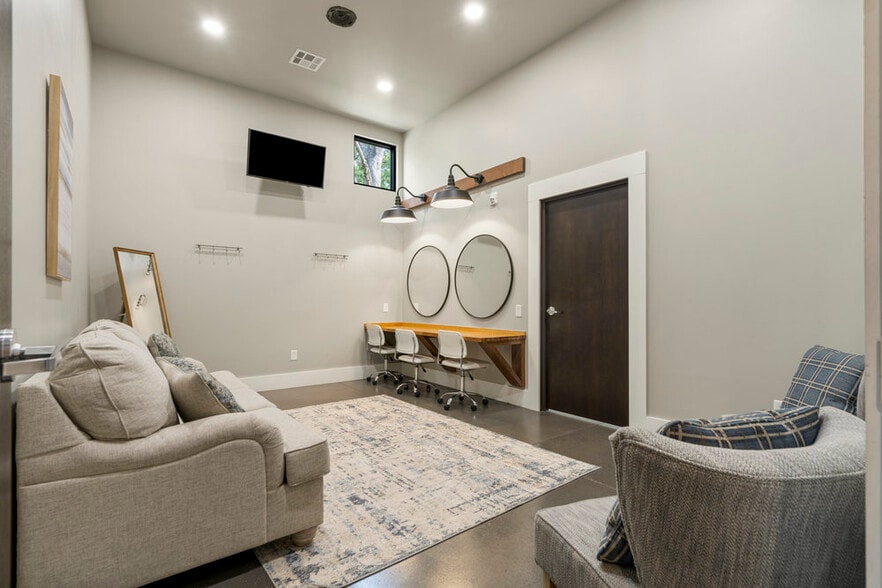 More Photos Of 19501 W 41st St, Sand Springs Specialty For Sale