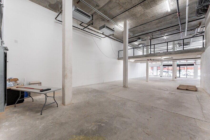 More Photos Of 243 Keefer st, Vancouver Storefront For Sale