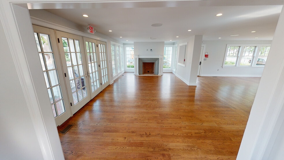 More Photos Of 113 Washington St, Morristown Office For Sale