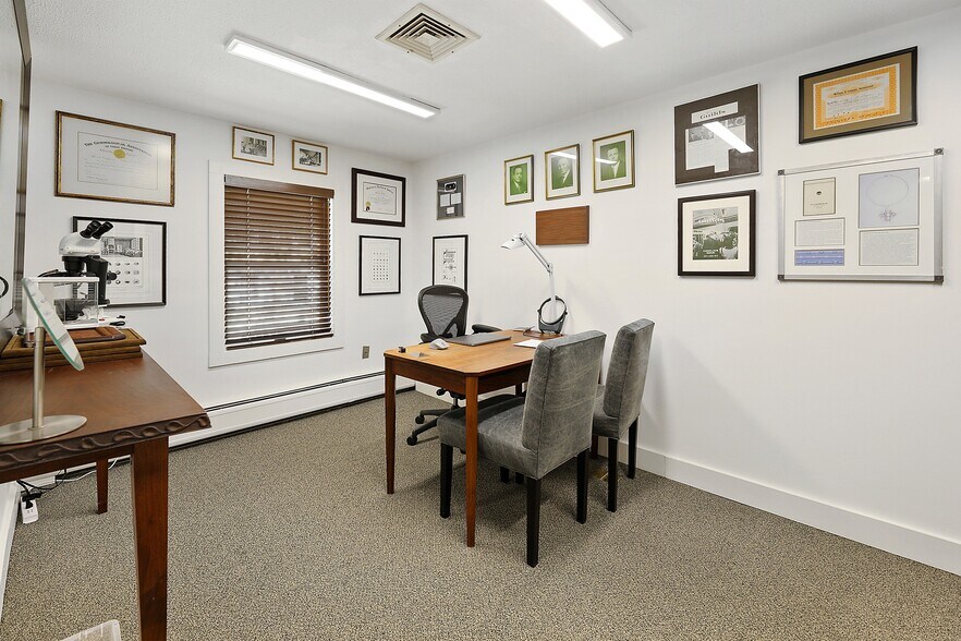 More Photos Of 406 Main St, Great Barrington Office Residential For Lease