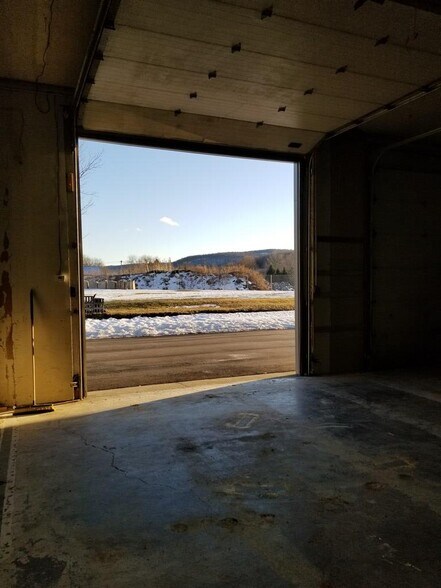 More Photos Of 914 Lackawanna, Horseheads Warehouse For Sale