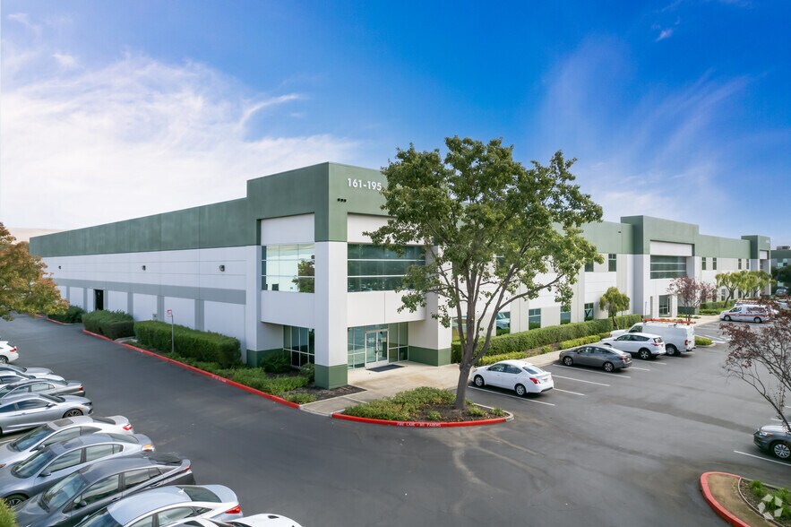 More Photos Of 161-195 Pullman St, Livermore Warehouse For Lease