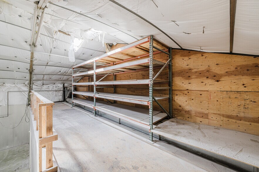 More Photos Of 824 Poplar St, Carlin Industrial For Sale