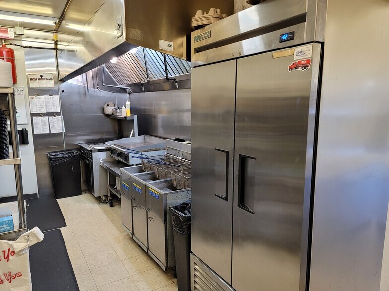 More Photos Of 739 W Main St, Deshler Bowling Alley For Sale