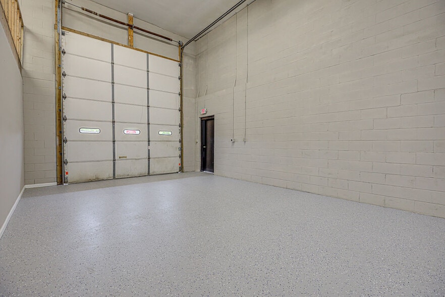 More Photos Of 4420 S Dixie Hwy, Franklin Office For Sale