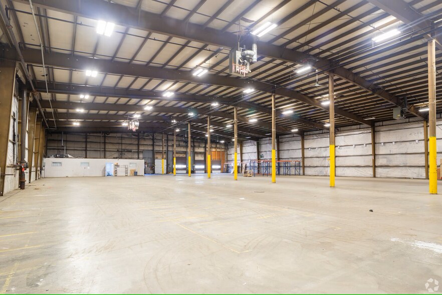 More Photos Of 10 Ferry St, Concord Flex For Lease