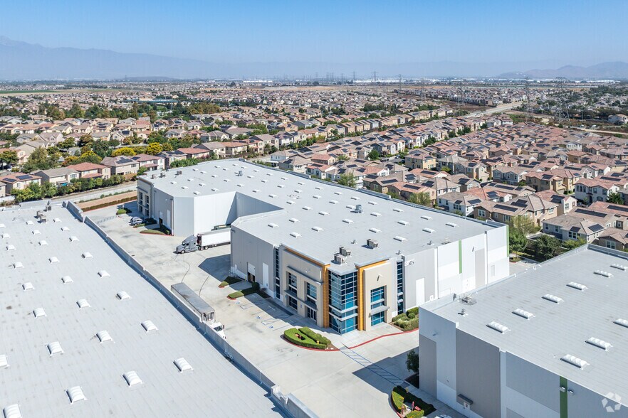 More Photos Of 6074 Orbis Way, Eastvale Distribution For Lease