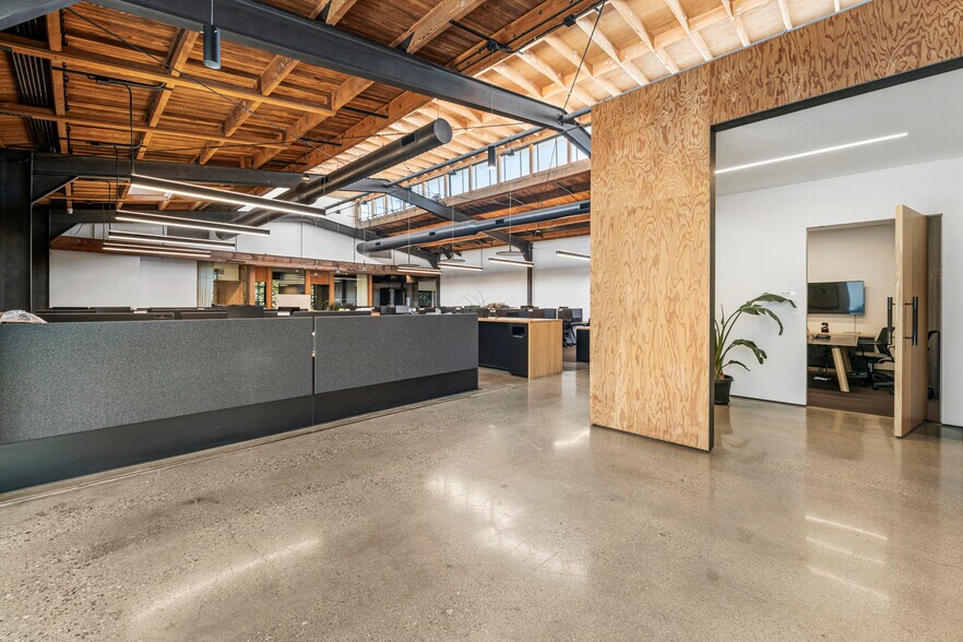 More Photos Of 2611-2619 Exposition Blvd, Los Angeles Loft Creative Space For Lease