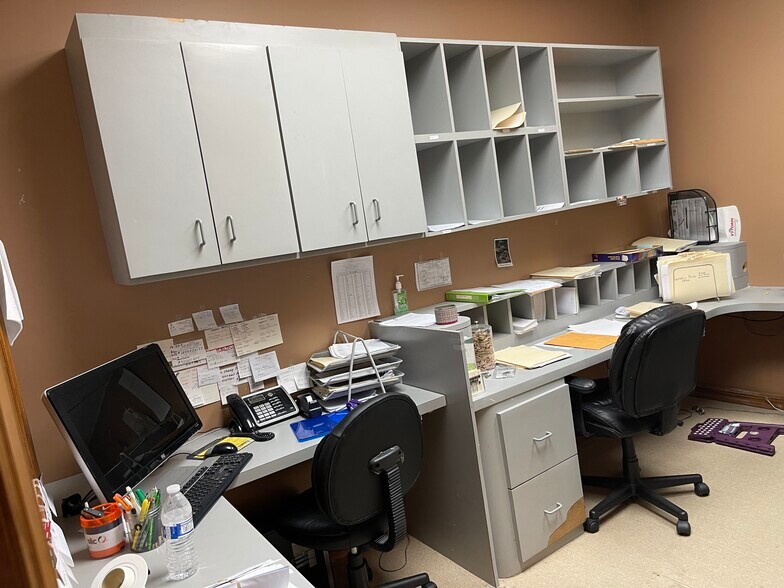 More Photos Of 554 Larkfield Rd, East Northport Medical For Sale