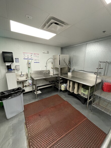 More Photos Of 7900 N 70th Ave, Glendale Warehouse For Sale