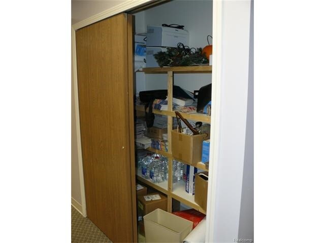 More Photos Of 27500 Hoover Rd, Warren Medical For Lease