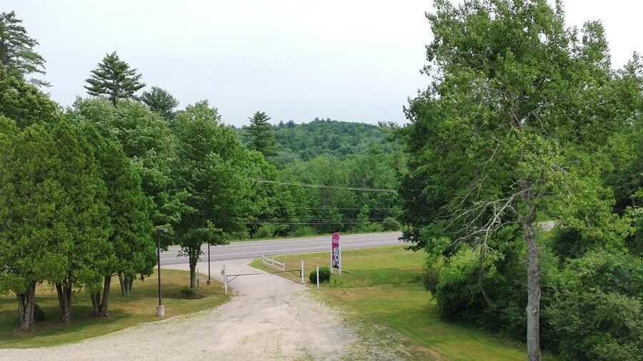 More Photos Of 146 Calef Hwy, Barrington Flex For Sale