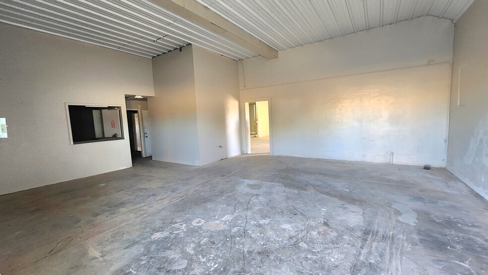 More Photos Of 66695 HWY 60 hwy, Salome Warehouse For Sale