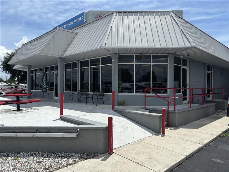 More Photos Of 4369 Tamiami Trl, Port Charlotte Auto Dealership For Lease