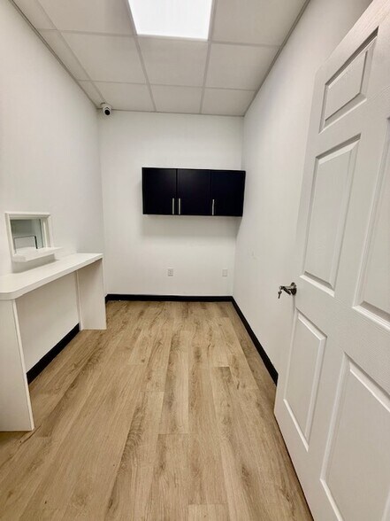 More Photos Of 12971 Westheimer Rd, Houston Freestanding For Lease