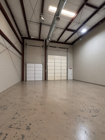 More Photos Of 501 Ligon Dr, Nashville Light Manufacturing For Lease