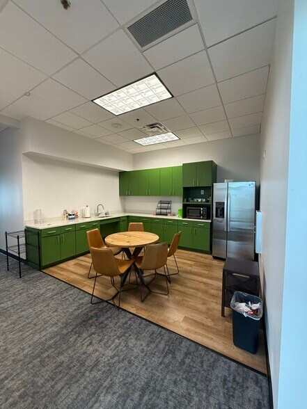 More Photos Of 2821 W 7th St, Fort Worth Office For Lease