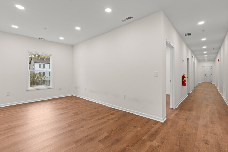 More Photos Of 701 Lovvorn Rd, Carrollton Warehouse For Lease