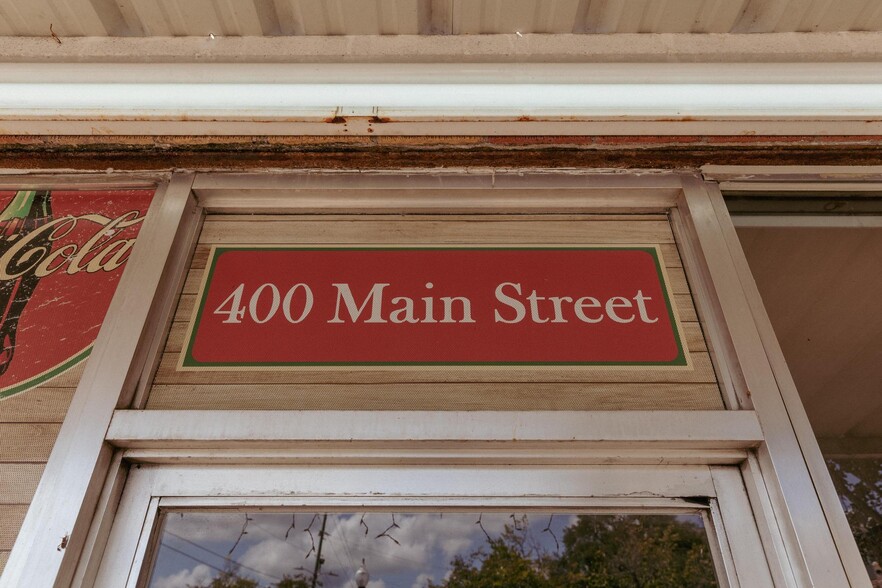 More Photos Of 400 N Main St, Hattiesburg General Retail For Sale