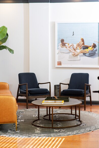 More Photos Of 442 W Kennedy Blvd, Tampa Office For Lease