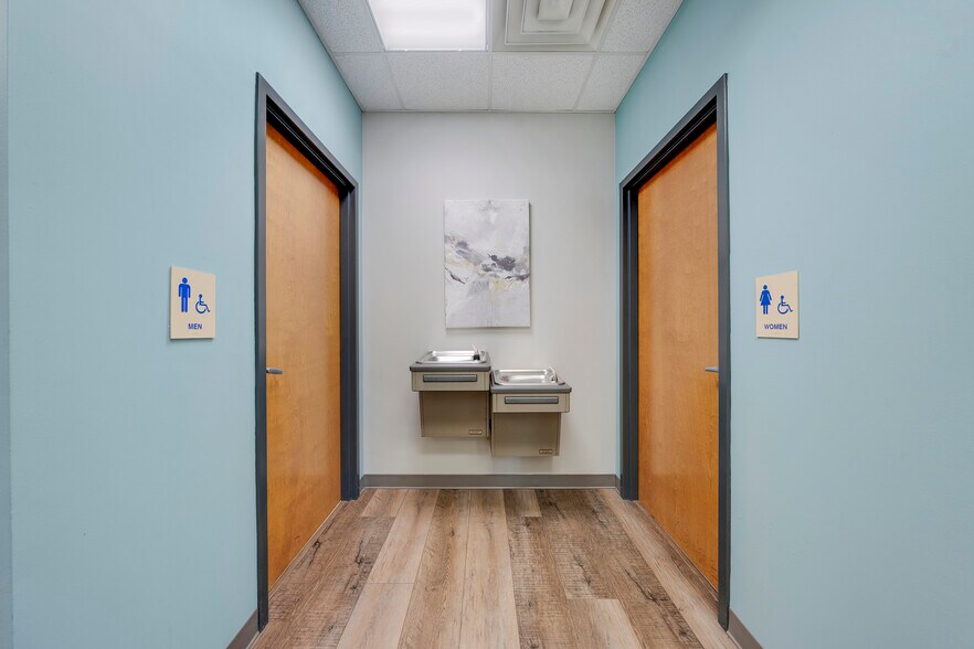 More Photos Of 2317 Mt Olive rd, Mount Olive Office For Sale