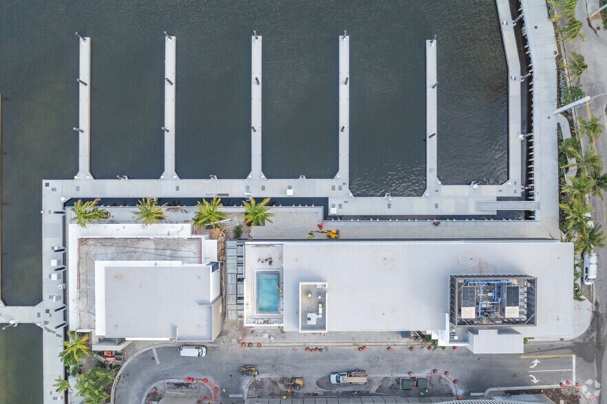 More Photos Of 151 Las Olas Cir, Fort Lauderdale Freestanding For Lease