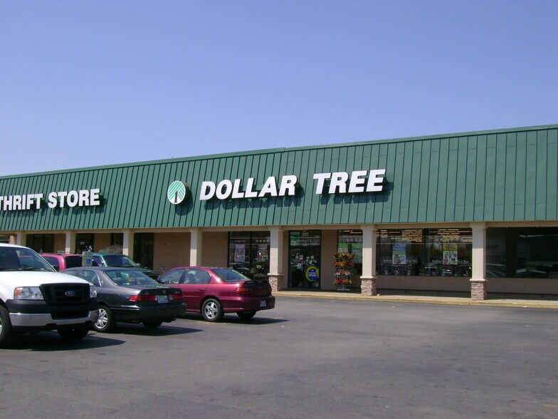 Primary Photo Of 2200-3613 Bardstown Rd, Louisville Unknown For Lease
