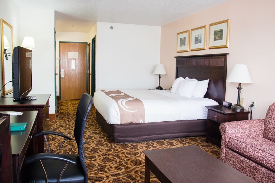 More Photos Of 3610 N Lovington Hwy, Hobbs Hotel For Sale