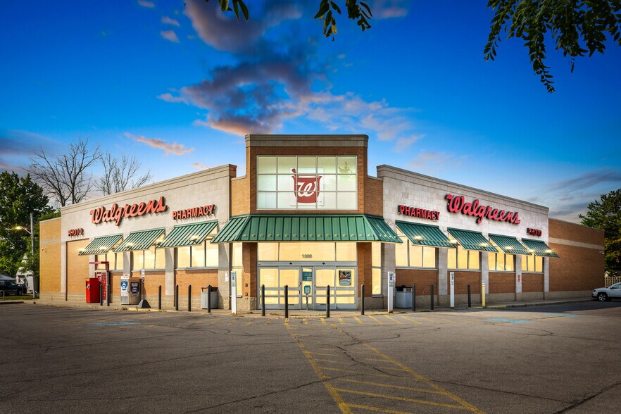 Primary Photo Of 1066 Payne Ave, North Tonawanda Drugstore For Sale