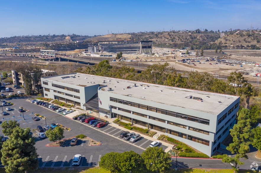 More Photos Of 3838 Camino del Rio N, San Diego Office For Lease