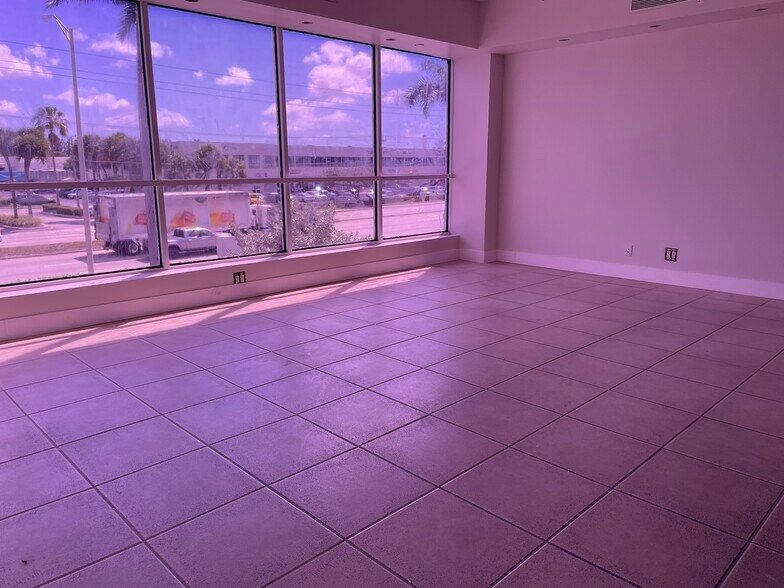 More Photos Of 3520-3560 NW 72nd Ave, Miami Warehouse For Lease