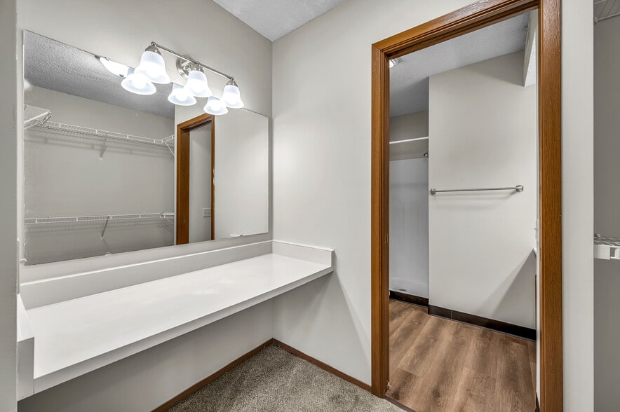 More Photos Of 2700-2714 W Willow Lake Dr, Peoria Apartments For Sale