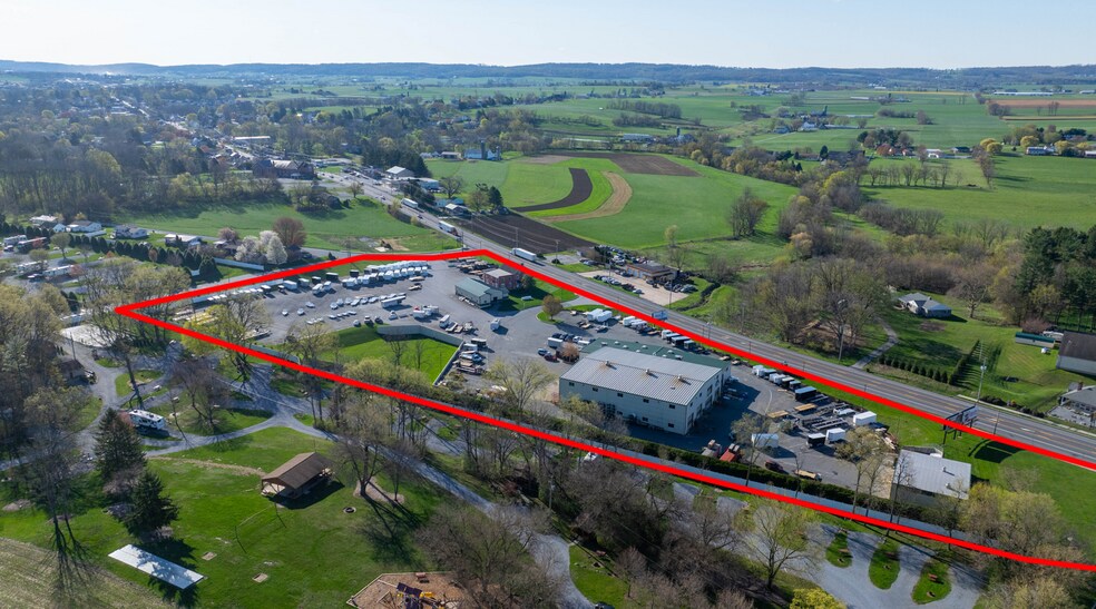 More Photos Of 2969 Lincoln Hwy E, Gordonville Flex For Lease