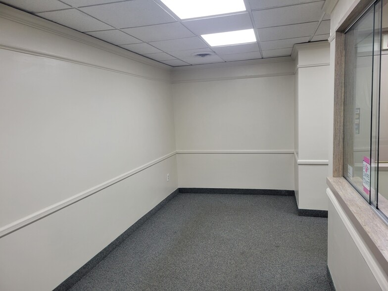 More Photos Of 160 Commack Rd, Commack Medical For Lease